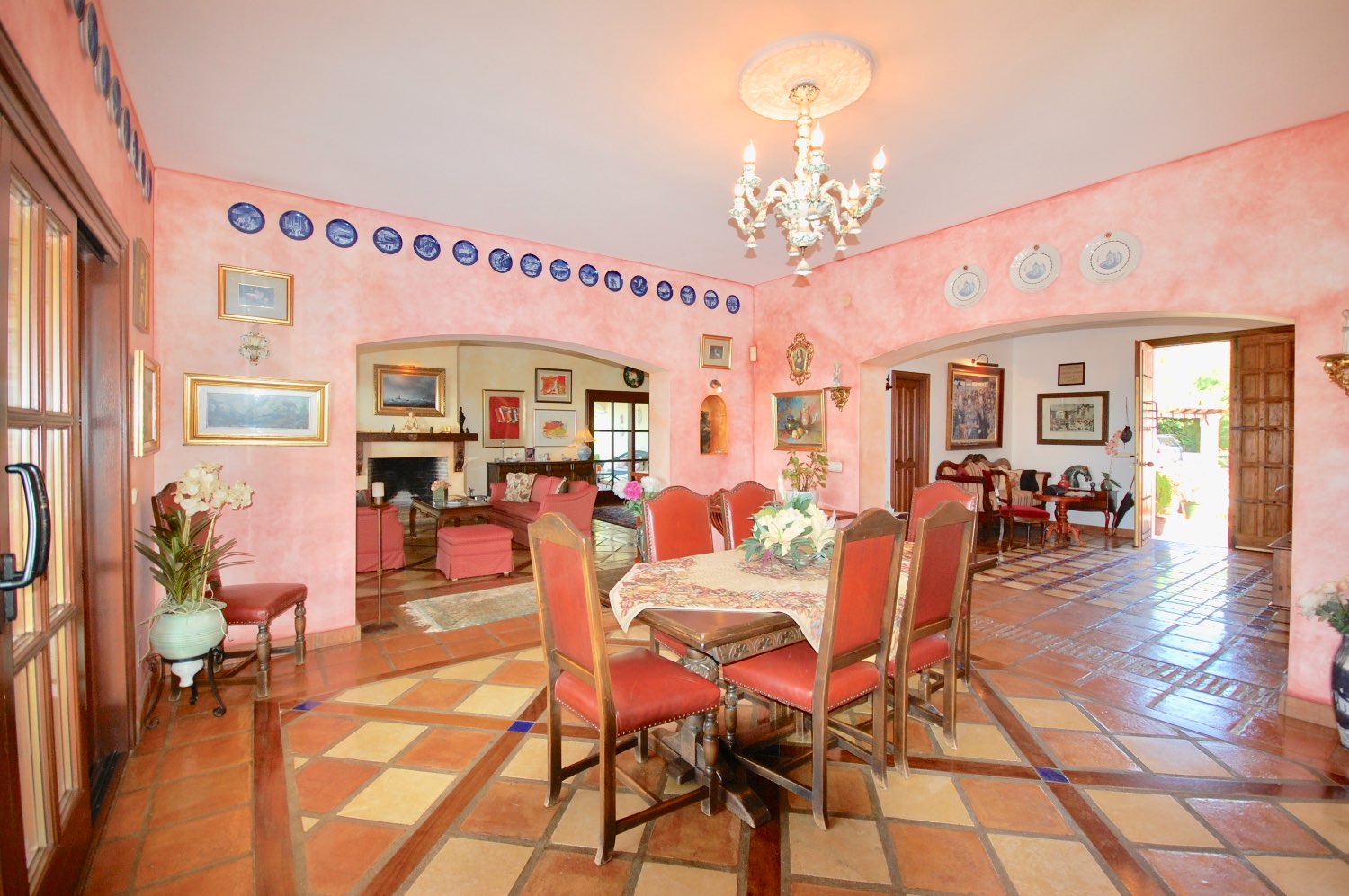 Villa te koop in La Duquesa (Manilva)