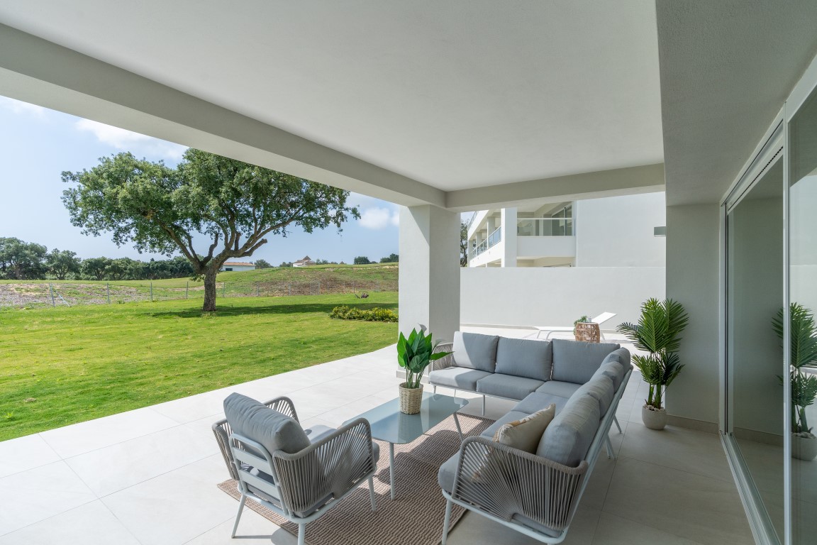 Luxuriöse Wohnung mit Solarium in San Roque Golf
