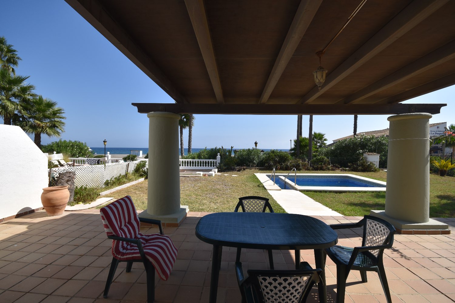 Fantastisch eerstelijns strandappartement op de begane grond in Marina de La Duquesa - Manilva - Malaga