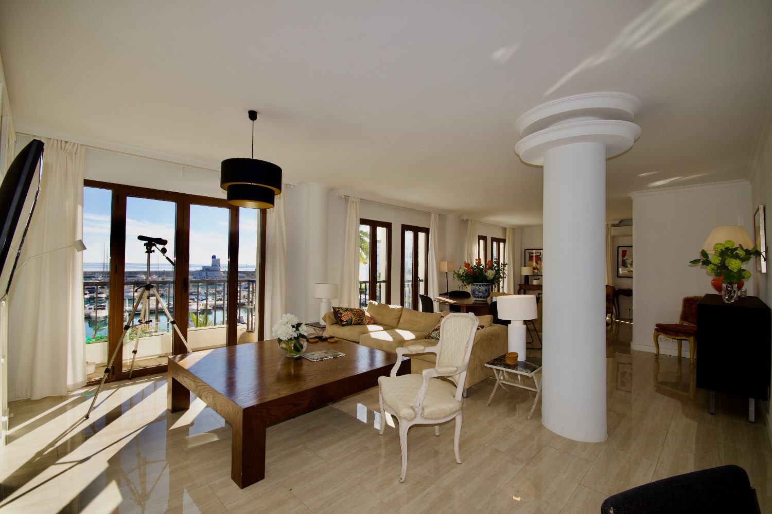 Duplex-Penthouse zum Verkauf in der 1. Linie von Puerto de la Duquesa - Manilva - Málaga - Costa del Sol