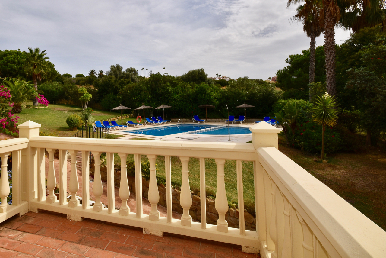 Lovely townhouse with 3 bedrooms at Duquesa Golf