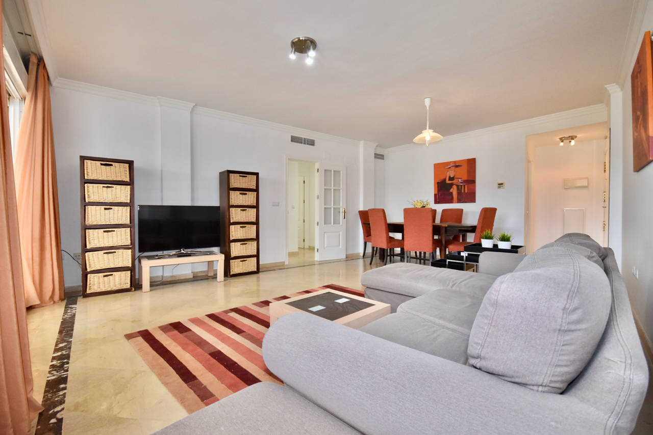 Spacious 3 bedroom apartment in Los Hidalgos