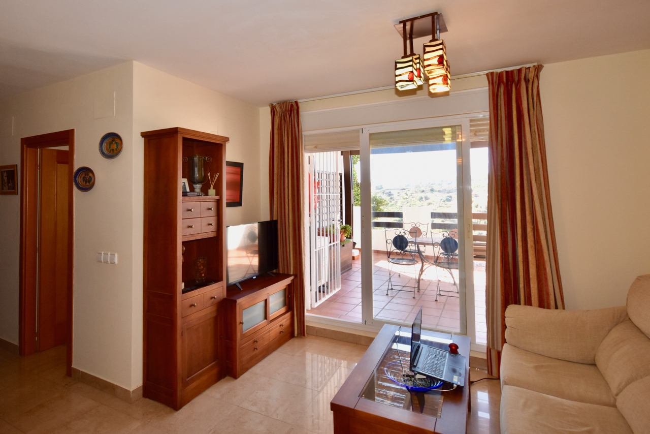 Bonito apartamento de 2 habitaciones con vistas panorámicas en La Duquesa