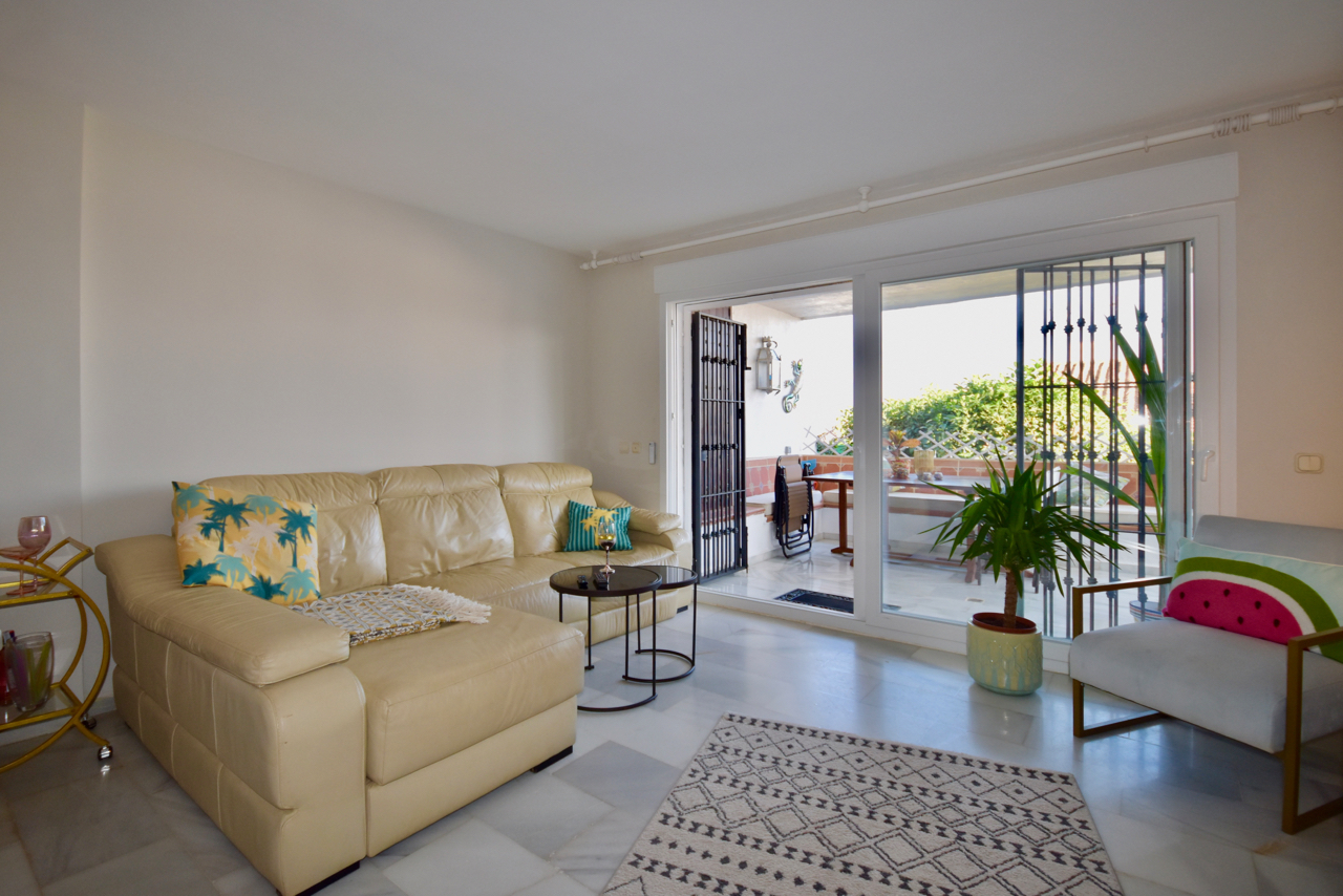 Stylish ground floor apartment recently refurbished close to the Marina de la Duquesa