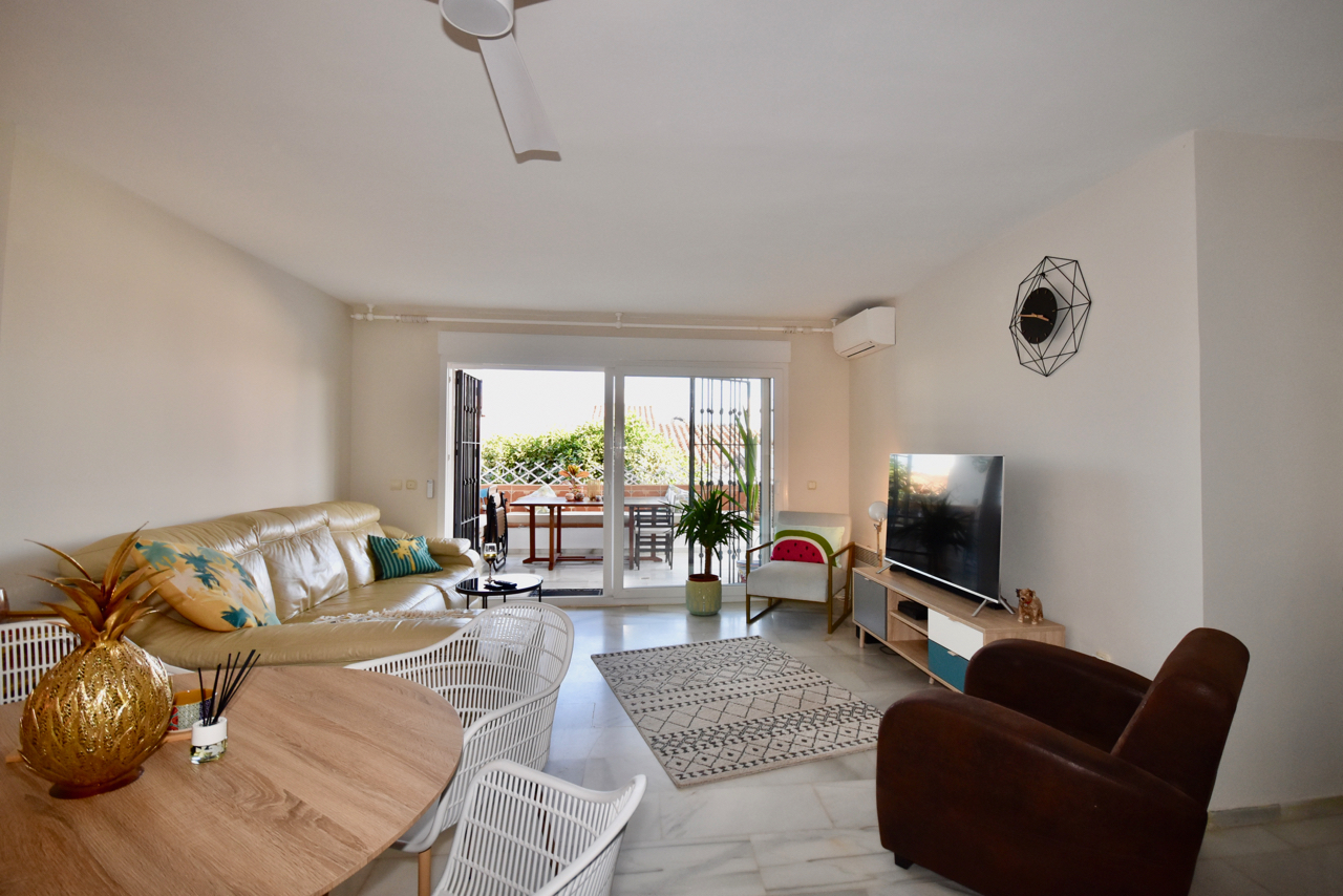 Stylish ground floor apartment recently refurbished close to the Marina de la Duquesa