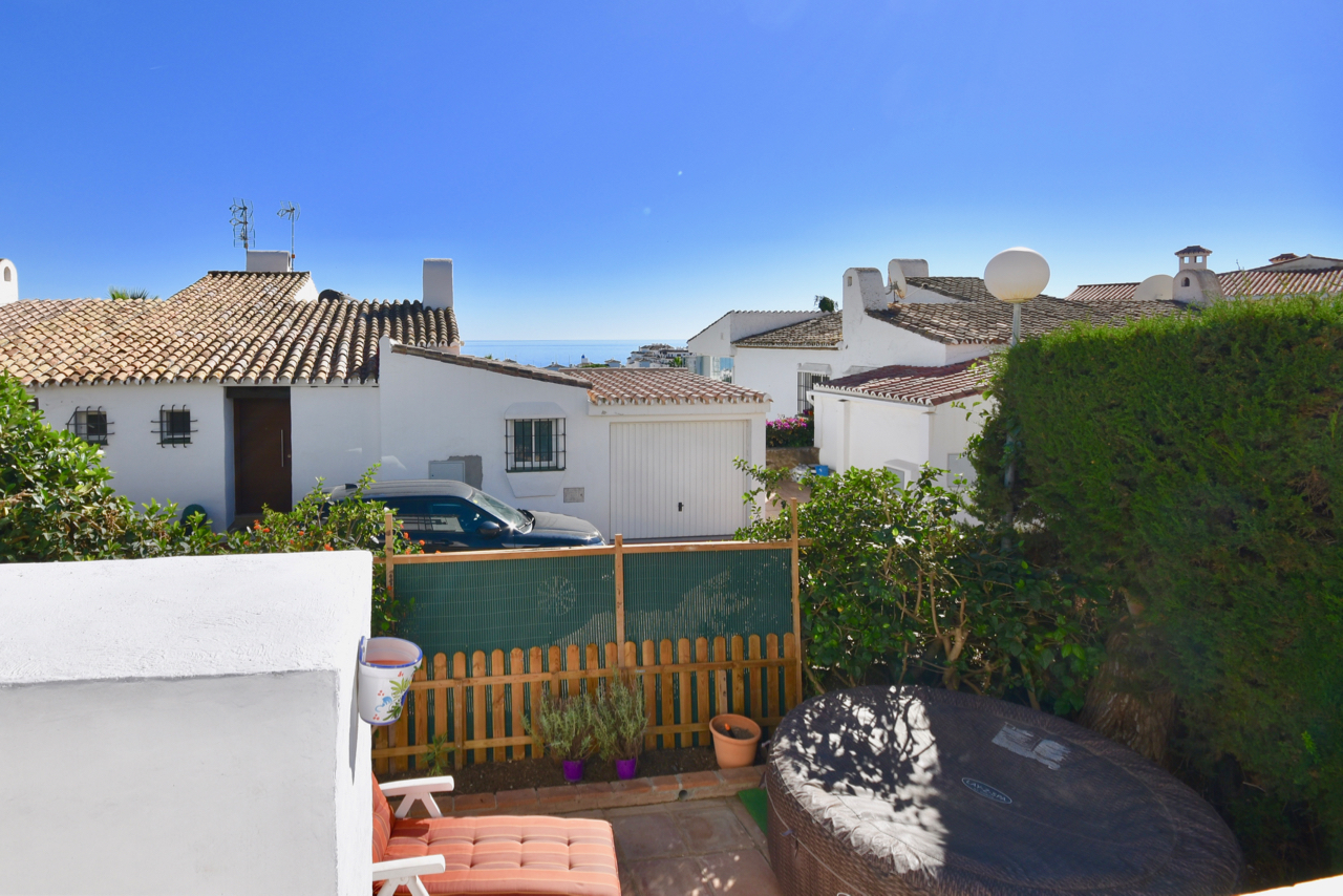 Stylish ground floor apartment recently refurbished close to the Marina de la Duquesa