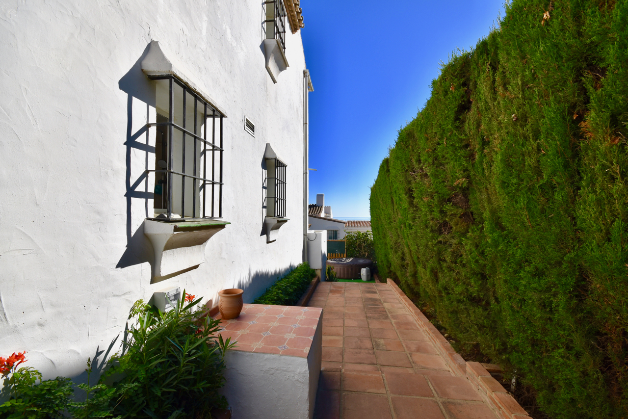 Elegante apartamento en planta baja recientemente reformado cerca de la Marina de la Duquesa