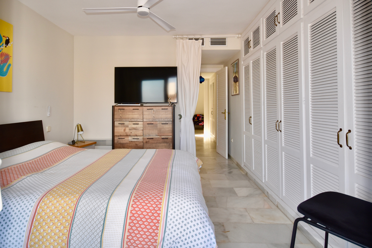 Stylish ground floor apartment recently refurbished close to the Marina de la Duquesa