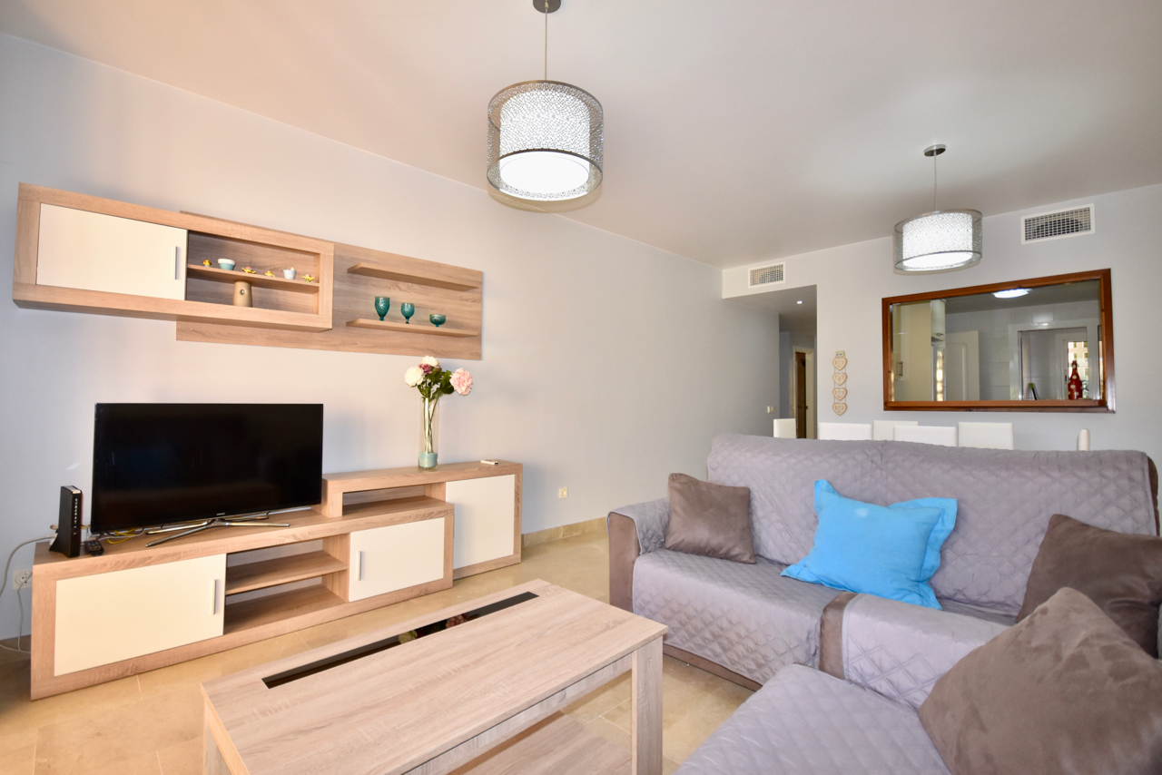 Beautiful and spacious 2 bedroom apartment in La Duquesa