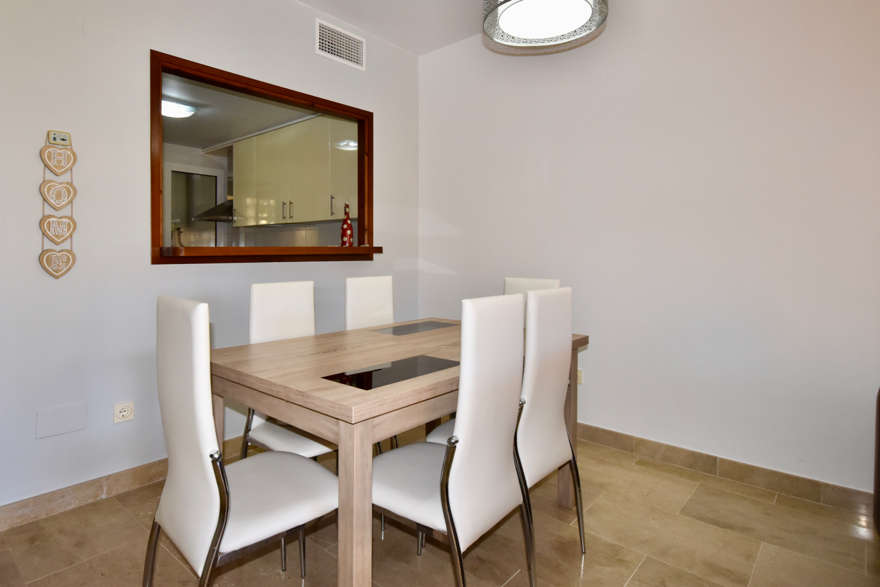 Beautiful and spacious 2 bedroom apartment in La Duquesa