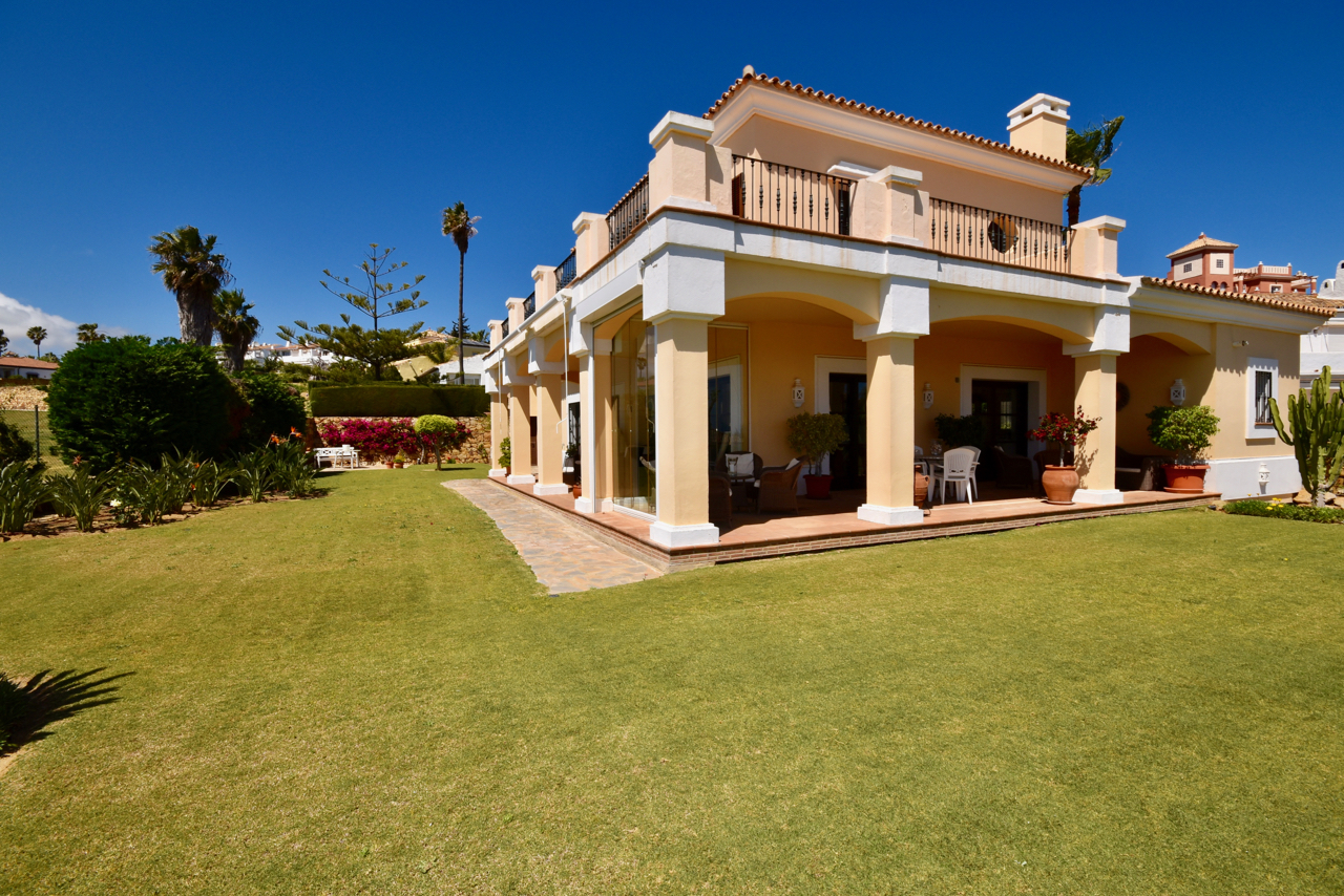 Villa myynnissä La Duquesa (Manilva)
