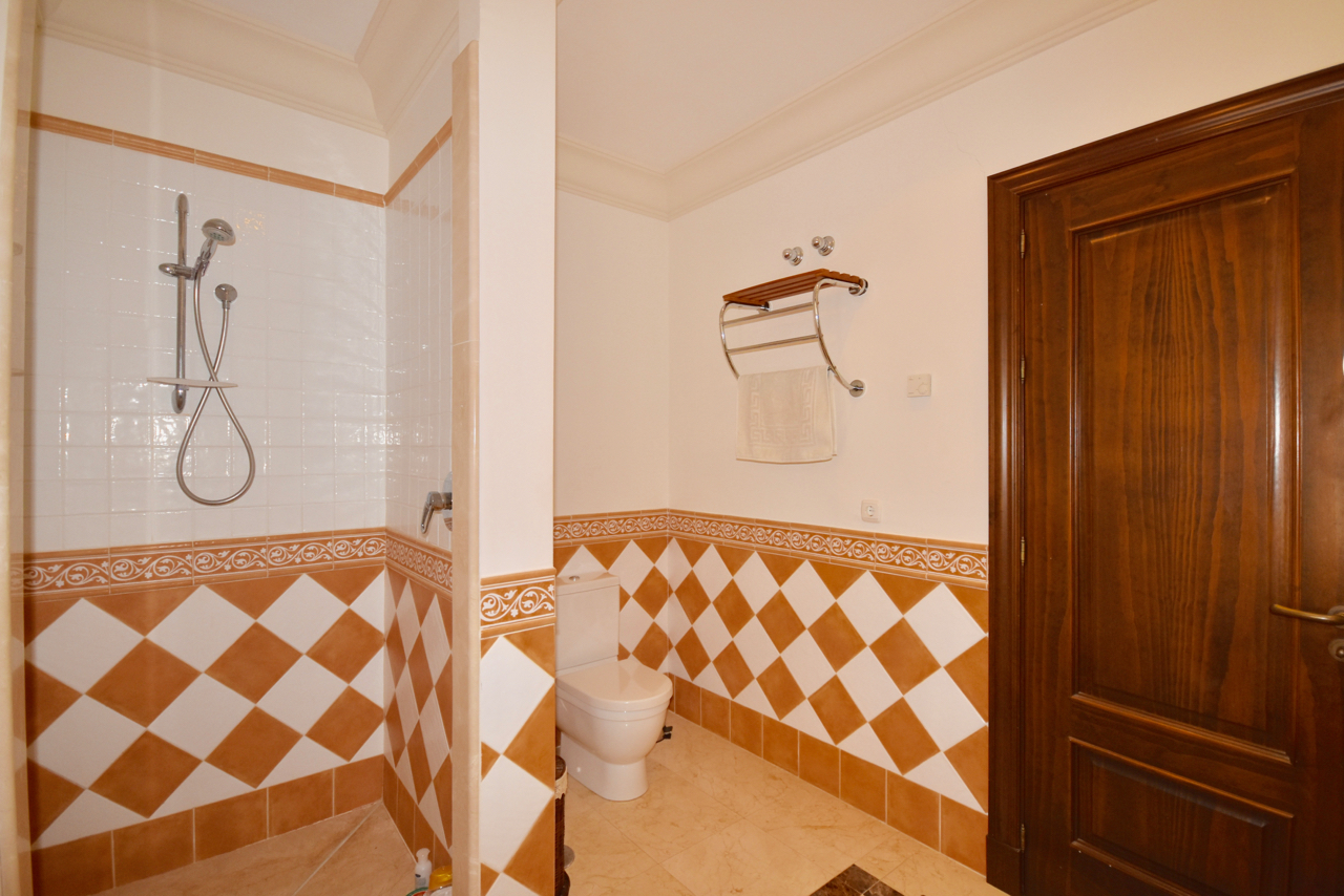 Villa myynnissä La Duquesa (Manilva)