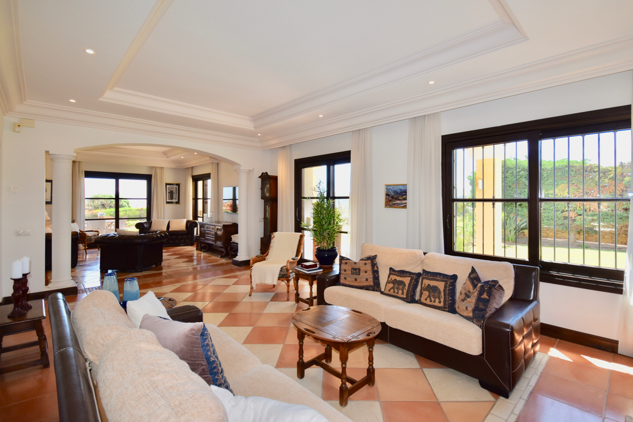Villa myynnissä La Duquesa (Manilva)