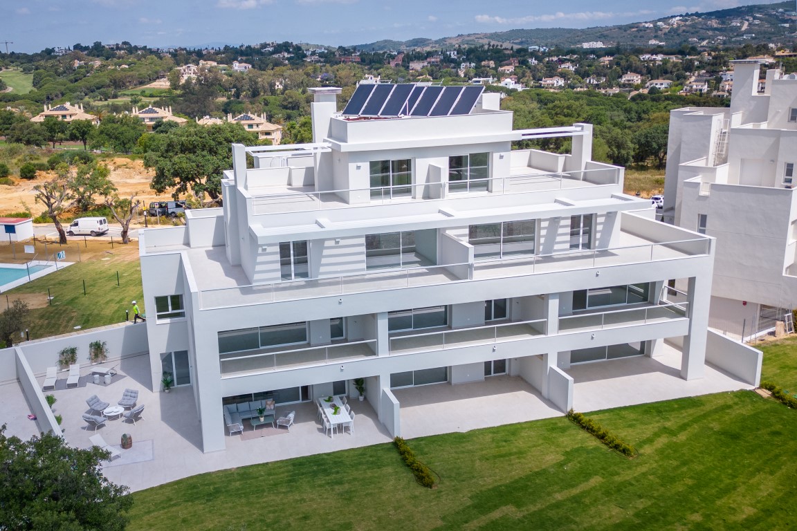 Luxury flat with solarium in San Roque Golf