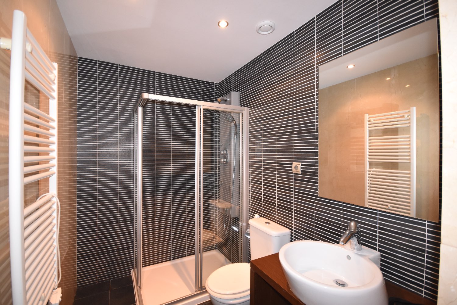 Ground floor apartment with private garden in Casares Golf