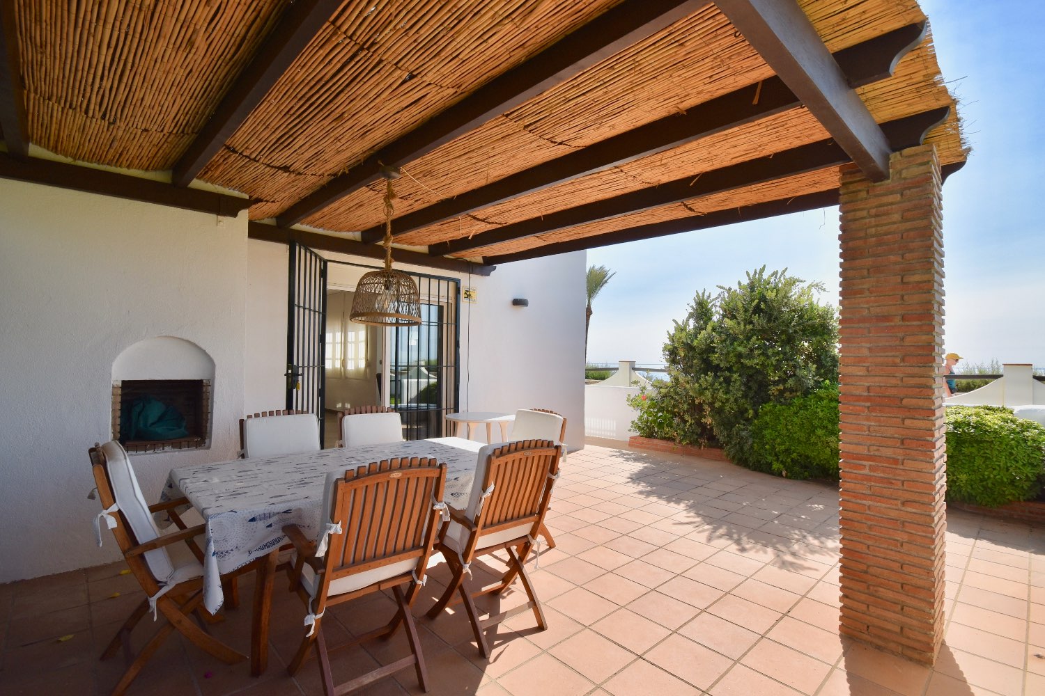 Corner townhouse on the beachfront, Casares Costa