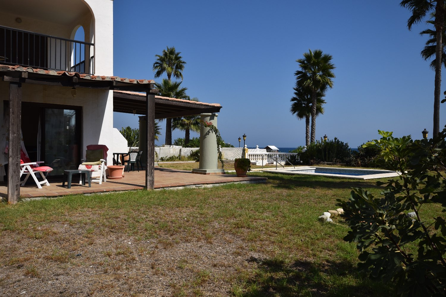 Fabulous front line beach ground floor apartment in Marina de La Duquesa - Manilva - Malaga