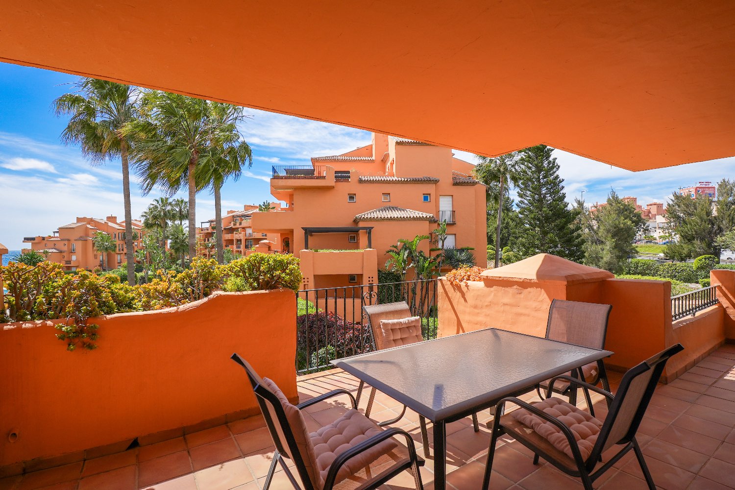 Fabuloso apartamento de esquina en Los Granados de la Duquesa - Manilva - Málaga - Costa del Sol