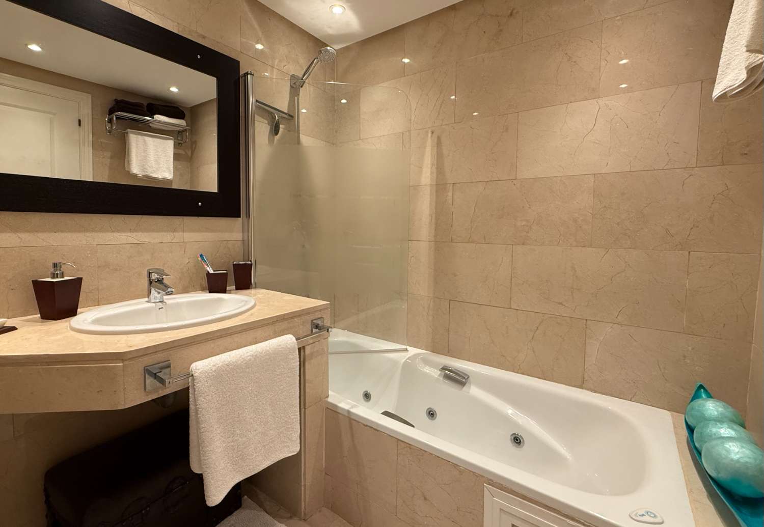 LA DUQUESA – Double apartment with panoramic views