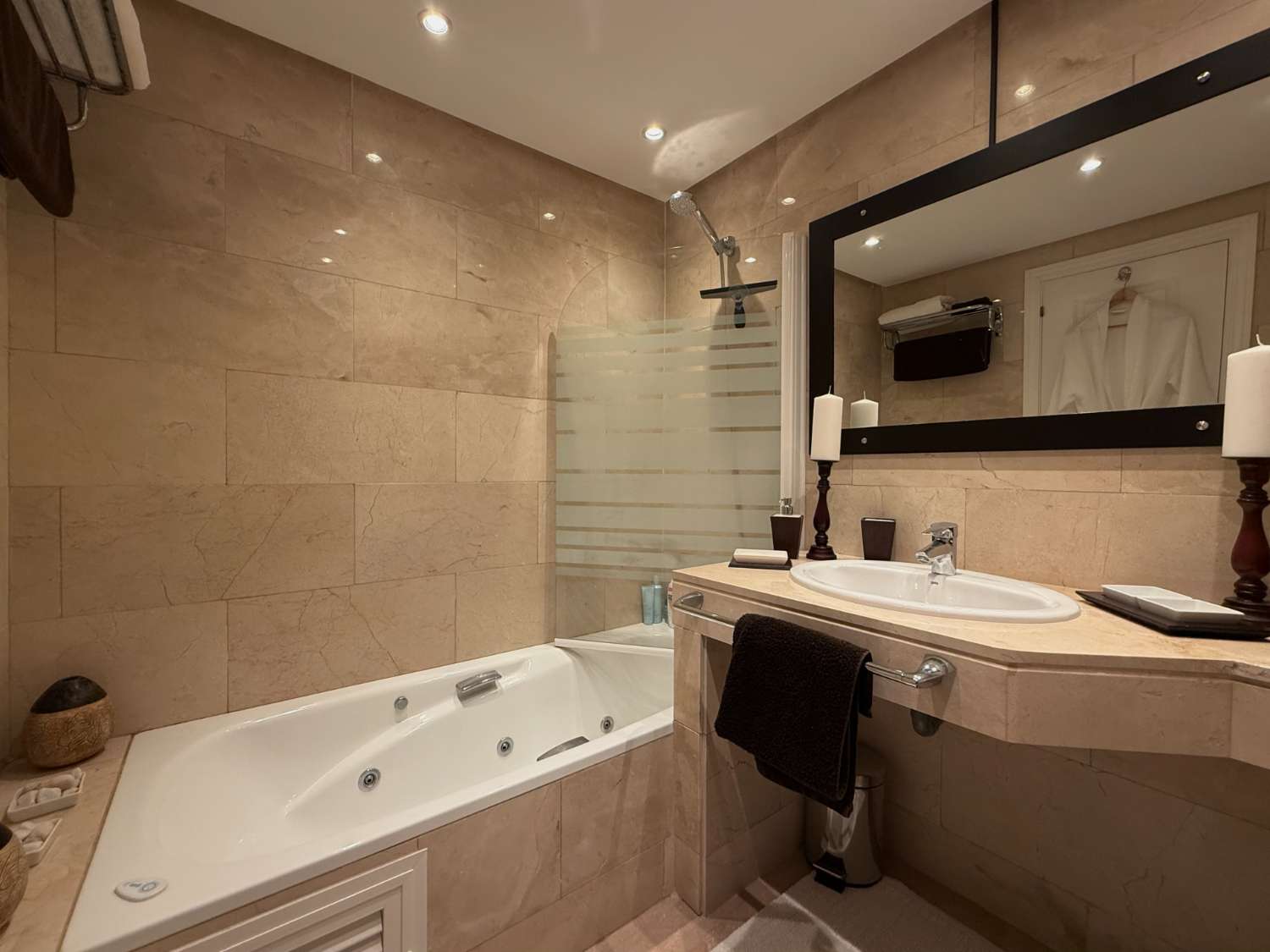 LA DUQUESA – Double apartment with panoramic views