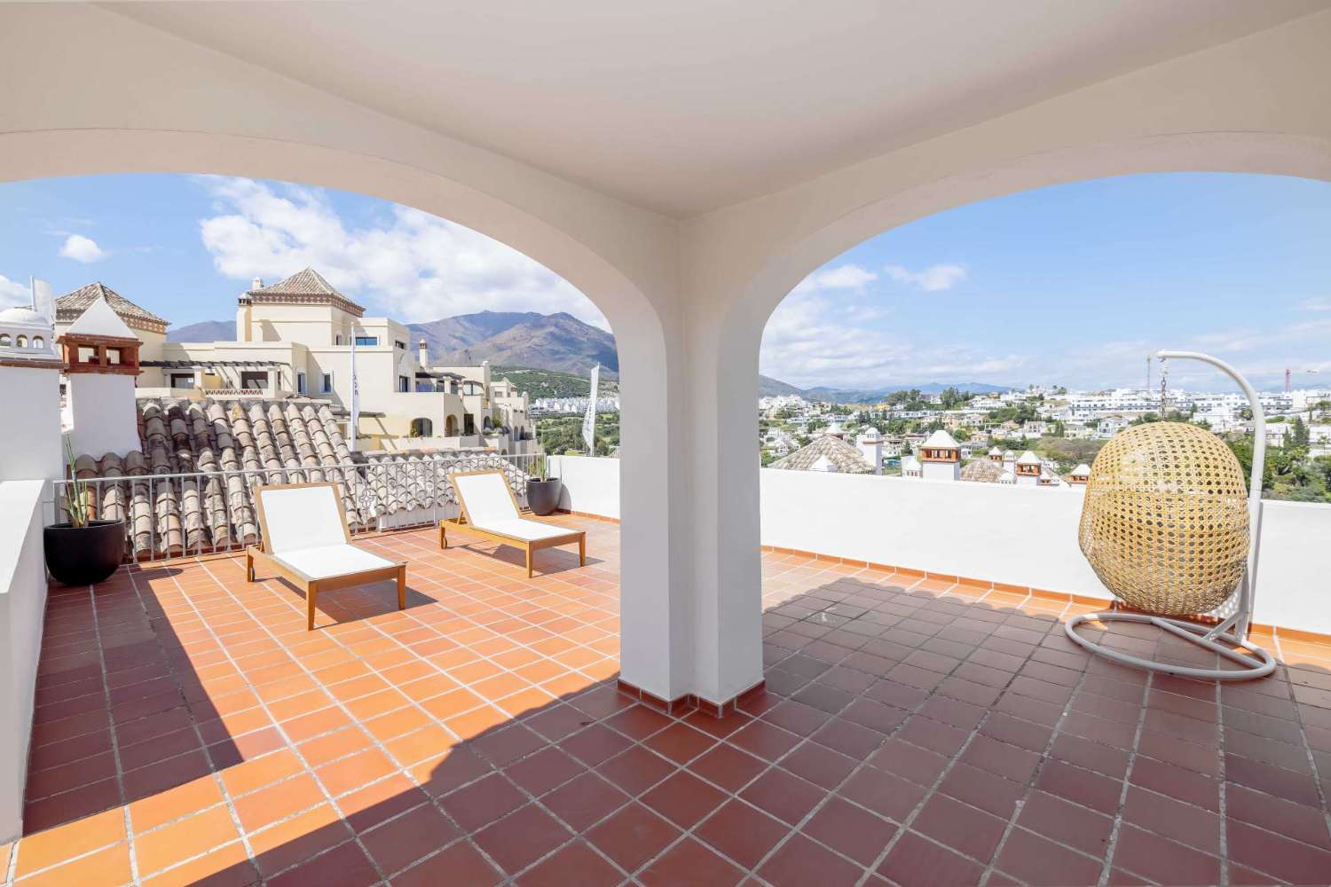 ESTEPONA - Exclusive Golf Front Townhouse