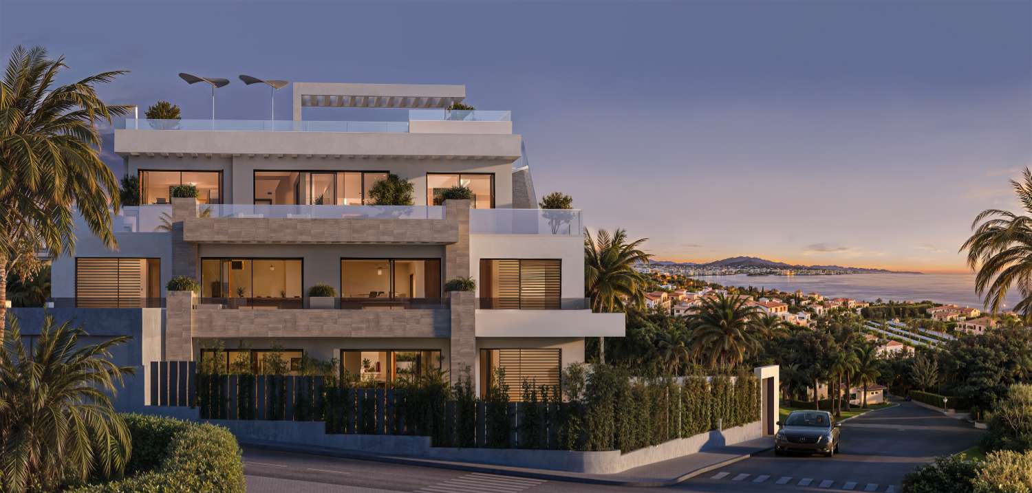 ESTEPONA – Appartement avec jardin à deux pas de la mer