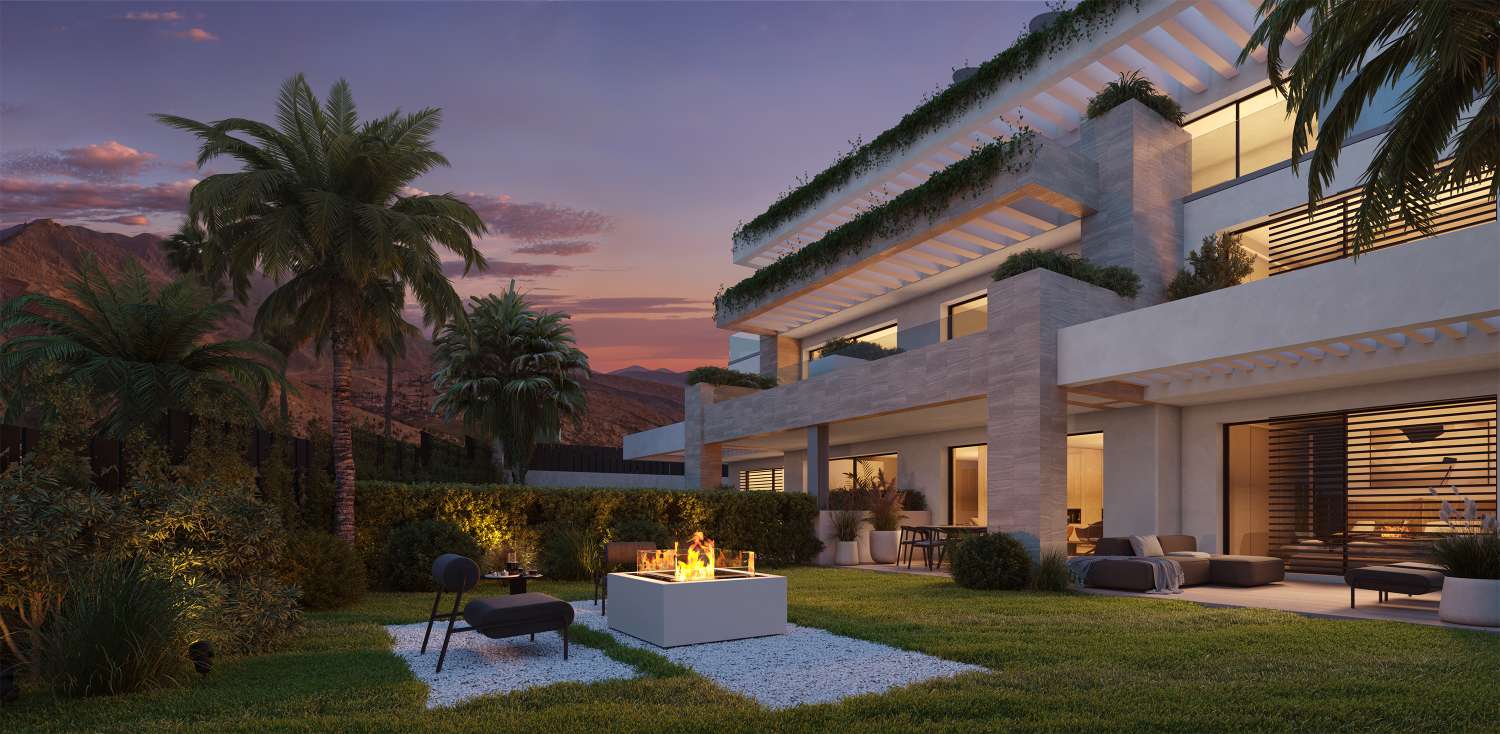 ESTEPONA – Appartement avec jardin à deux pas de la mer