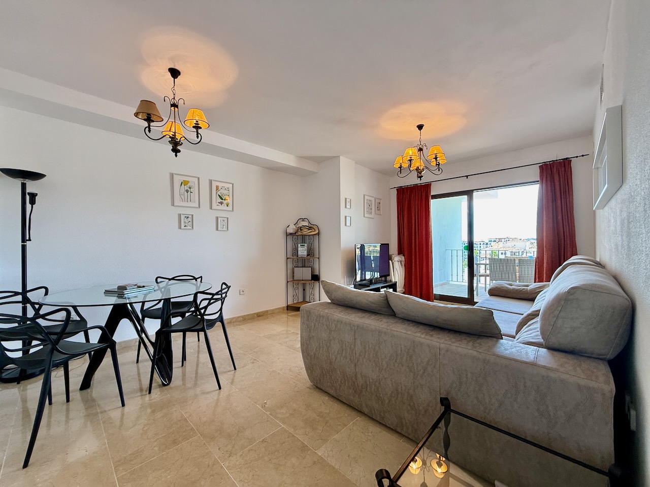 Квартира на продаж в Puerto de la Duquesa (Manilva)