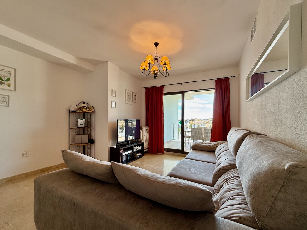 Квартира на продаж в Puerto de la Duquesa (Manilva)