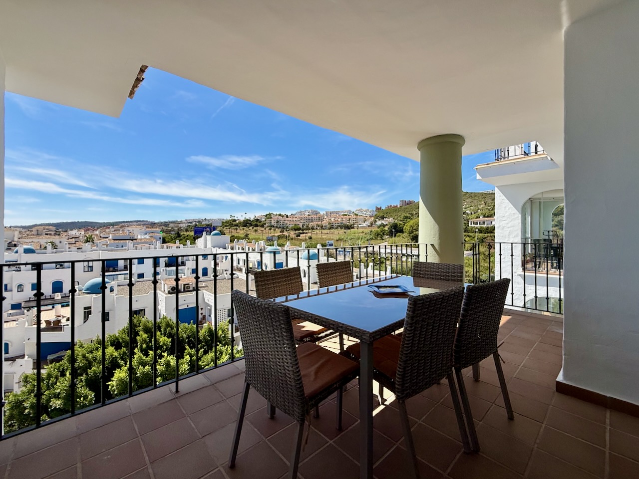 Квартира на продаж в Puerto de la Duquesa (Manilva)