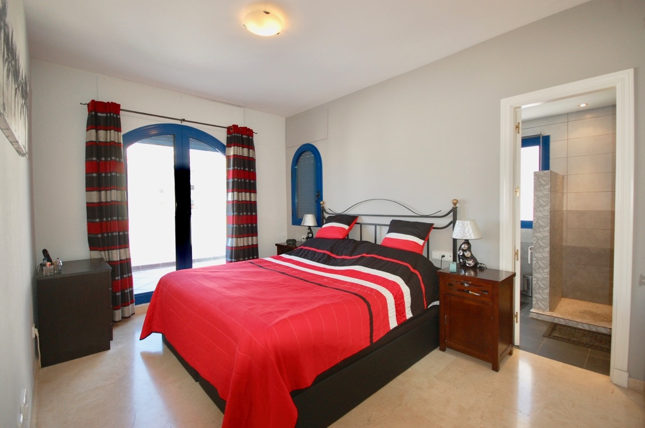 Penthouse for sale in Mikonos Puerto Duquesa  Manilva